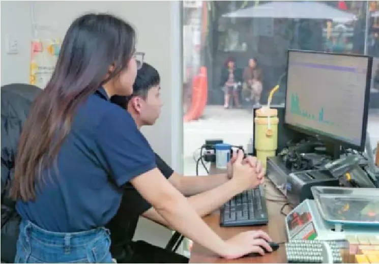 小型企业在压力下推进数字化转型。图自：投资部