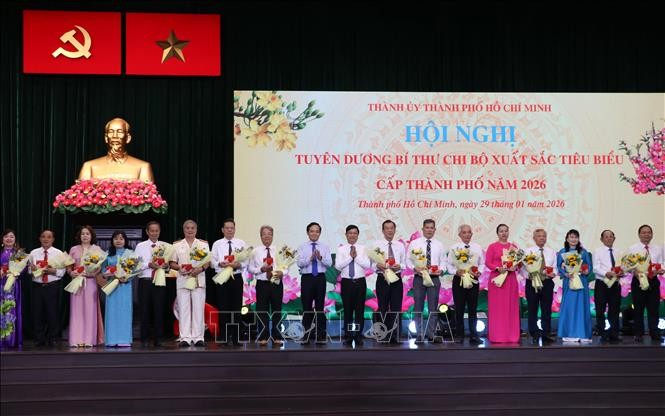 3  bi-thu2-29126.jpg