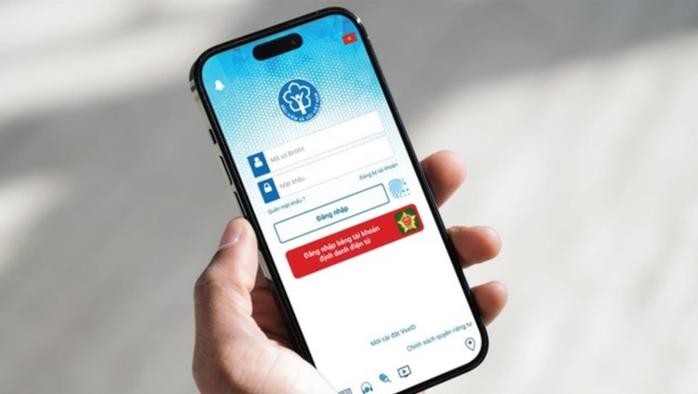 正式在全国范围内启用电子社保簿和电子医保卡。