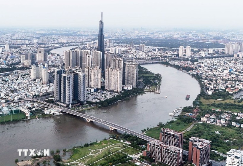 加大力度实施越南城市应对气候变化发展方案。