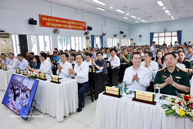 chu-tich-quoc-hoi-tran-thanh-man-tiep-xuc-cu-tri-xa-dong-thanh-ho-chi-minh-8620659.jpg