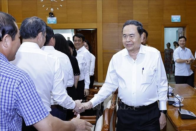 2  vna_potal_chu_tich_quoc_hoi_du_cong_bo_quyet_dinh_kiem_tra_giam_sat_voi_ban_thuong_vu_thanh_uy_tp_ho_chi_minh_stand.jpg