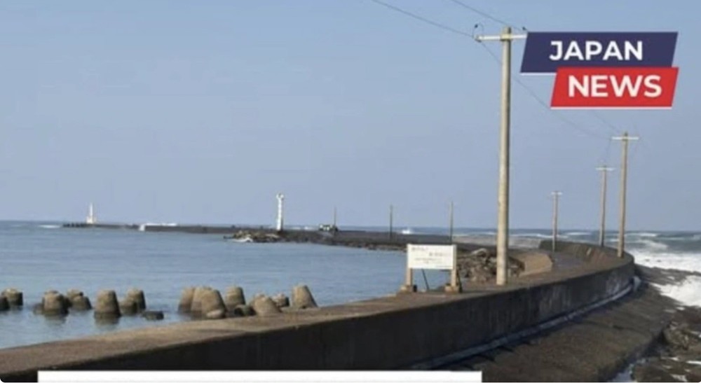 日本福井县坂井市三国防波堤区域。