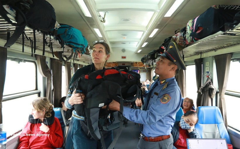 越南铁路增加班次 满足雄王始祖忌辰、“四‧三0”与“五‧一” 国际劳动节假期出游需求。