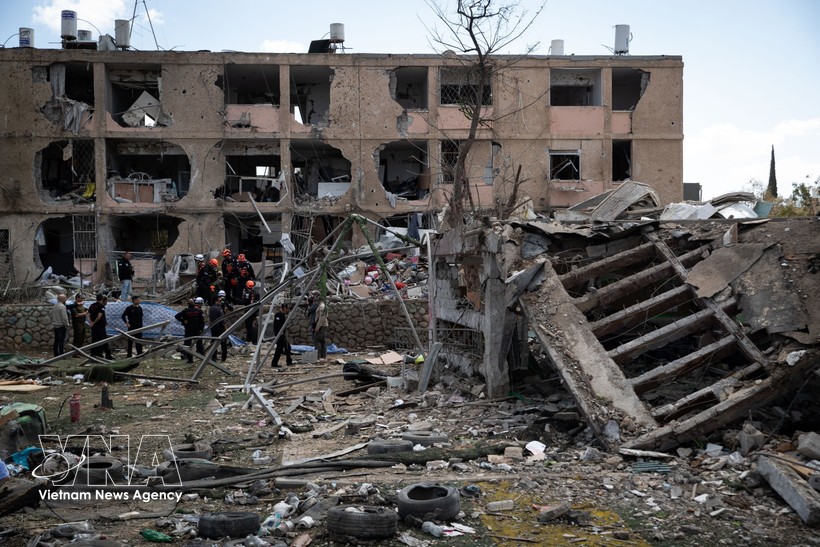 2026年3月22日，以色列迪莫纳一栋建筑遭导弹击中被毁。