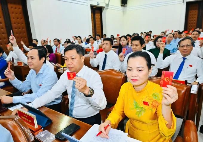 胡志明市人民议会代表表决通过了市中心广场和行政中心项目投资主张。