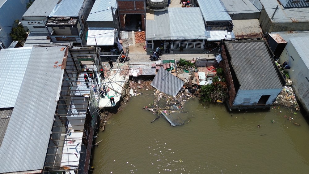  紧邻金瓯-薄寮运河的土地坍塌事故受灾民宅区域。