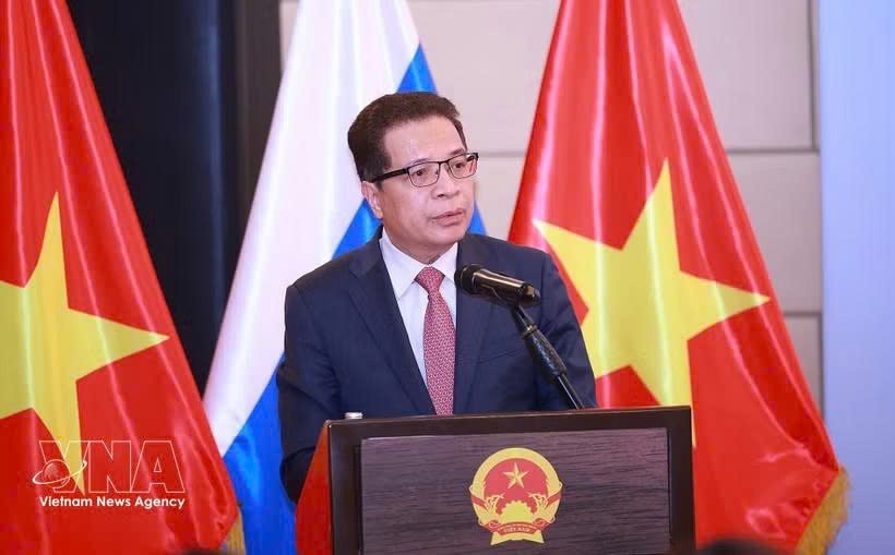 越南驻俄罗斯特命全权大使邓明魁。