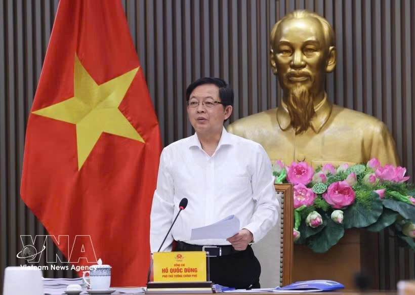 胡国勇副总理发表讲话。