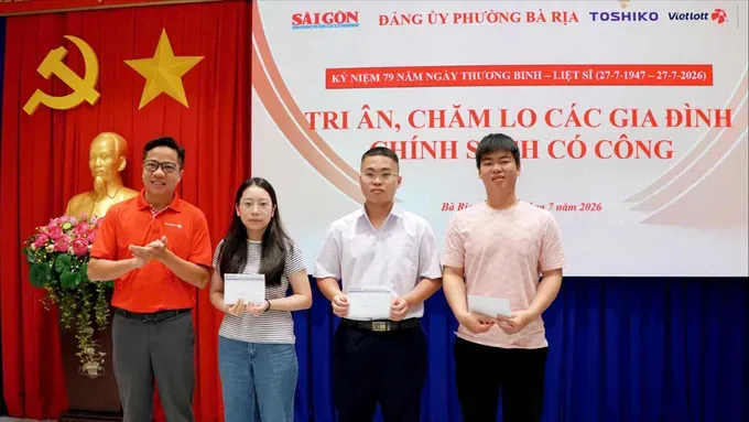 tang-qua-27-7-tai-phuong-ba-ria-9-504-3271-337-2785.jpg