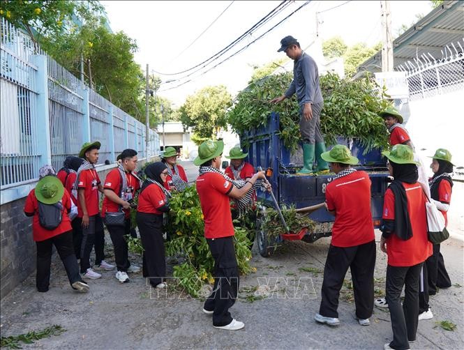 2  vna_potal_gan_100_sinh_vien_quoc_te_dong_hanh_cung_chien_dich_mua_he_xanh_nam_2026_stand.jpg
