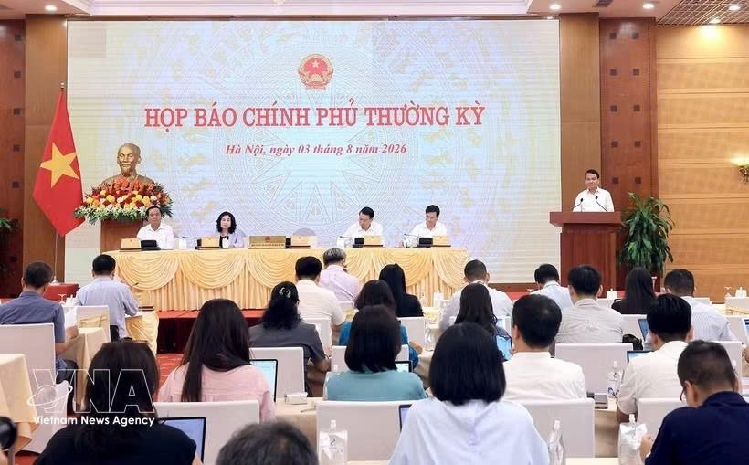 政府例行记者会现场。图自越通社