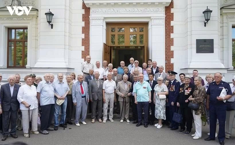 与会代表合影。图自VOV