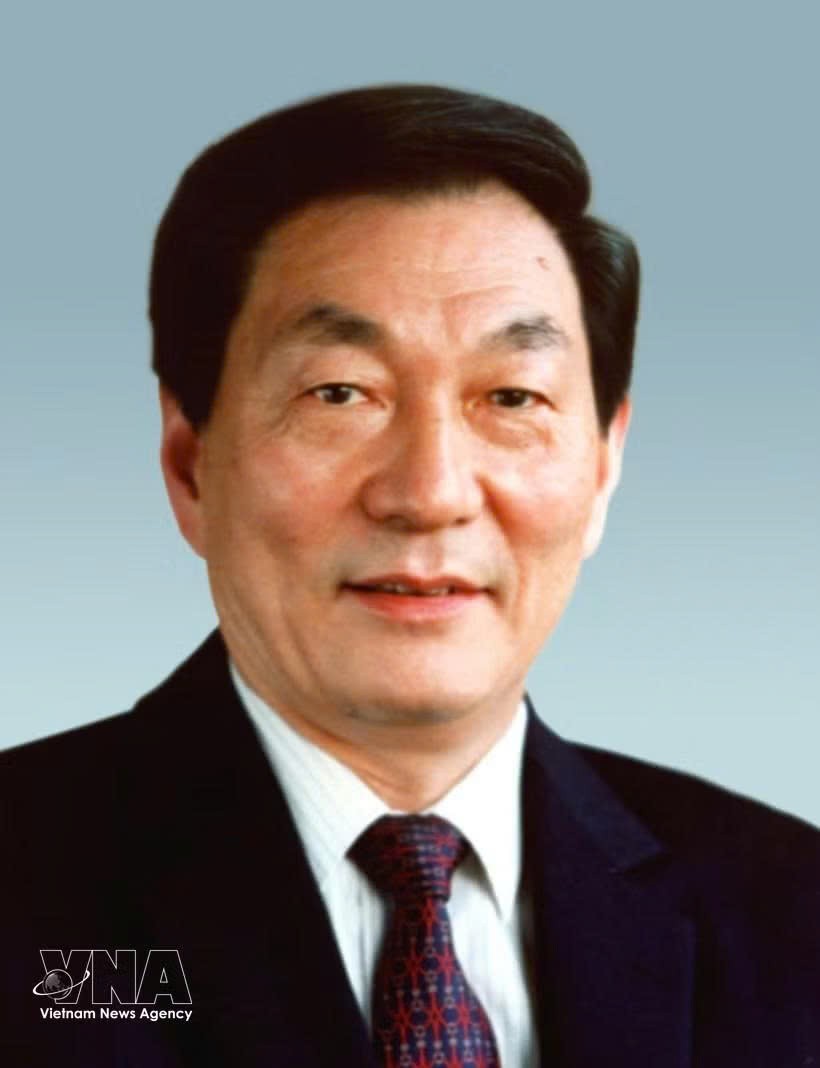 nguyen-thu-tuong-quoc-vu-vien-trung-quoc-chu-dung-co-tu-tran.jpg