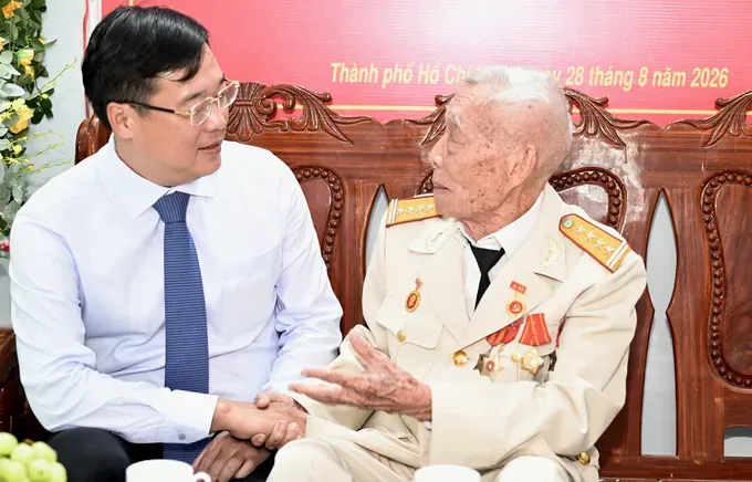 Lê-quốc-phong-2.jpeg
