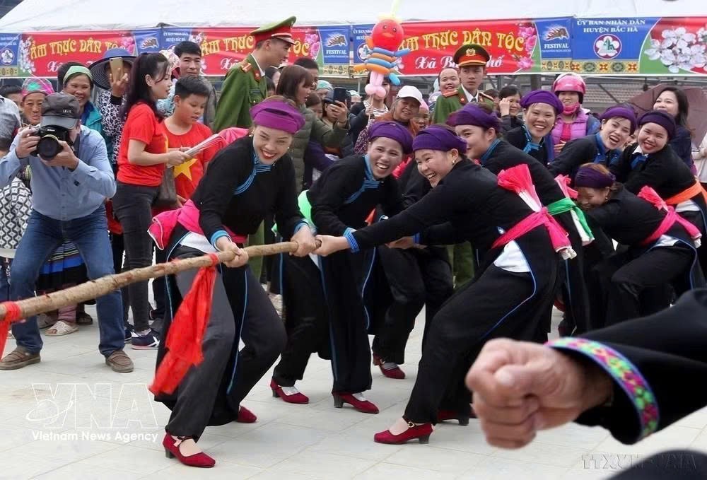 tai-hien-nghi-le-keo-co-cua-dan-toc-tay-xa-bao-nhai-bac-ha-lao-cai.jpg