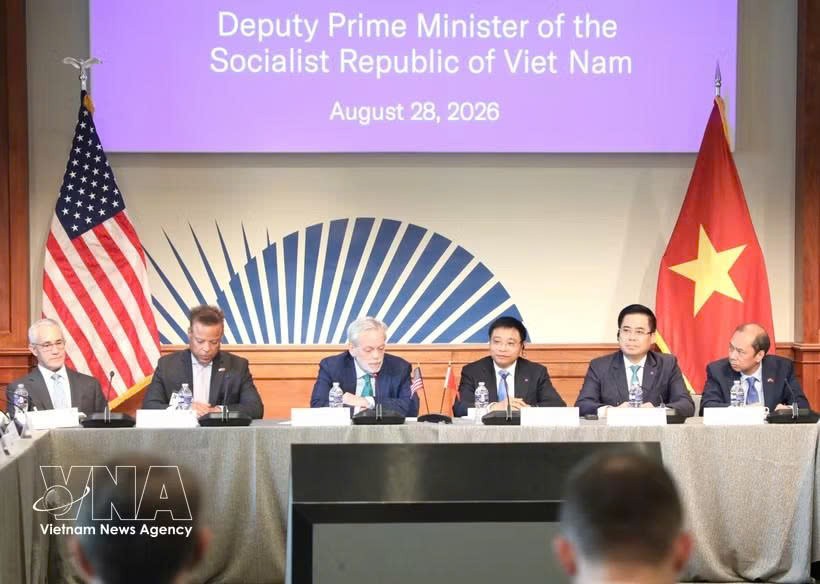 越南政府副总理阮文胜出席美国企业座谈会。图自越通社