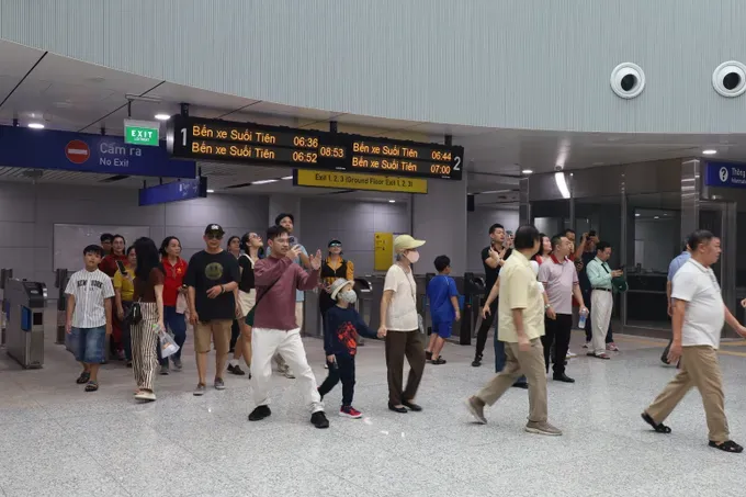 hk-di-metro-1-3068-5078.jpg