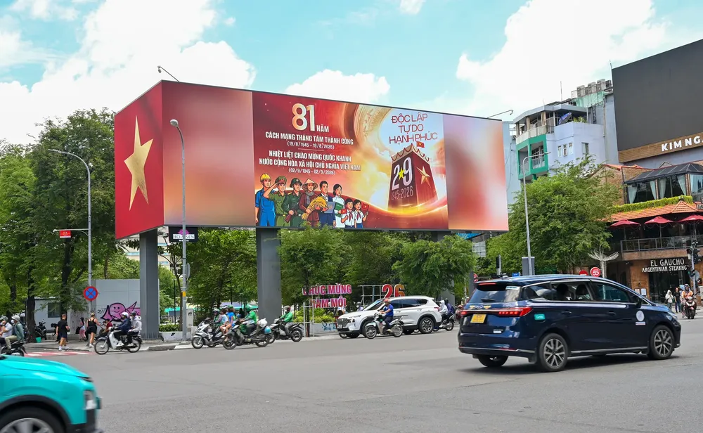 TPHCM -rợp -cờ -hoa-7.jpg