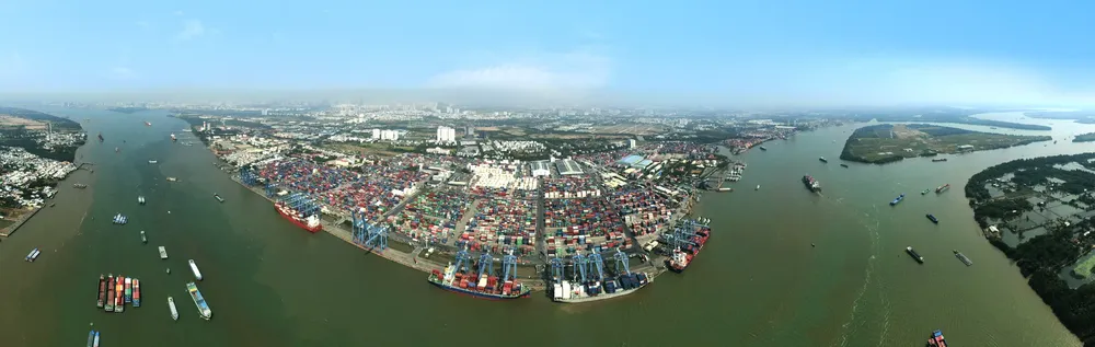 cang-cat-lai-nhin-tu-tren-cao-anh-hoang-hung-5.jpg