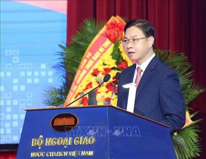 越南外交部副部长、联合国教科文组织越南国家委员会主席吴黎文。图自越通社