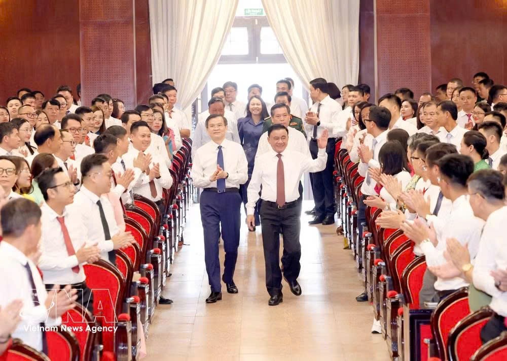 党中央书记处常务书记陈锦秀出席胡志明国家政治学院开学典礼。图自越通社