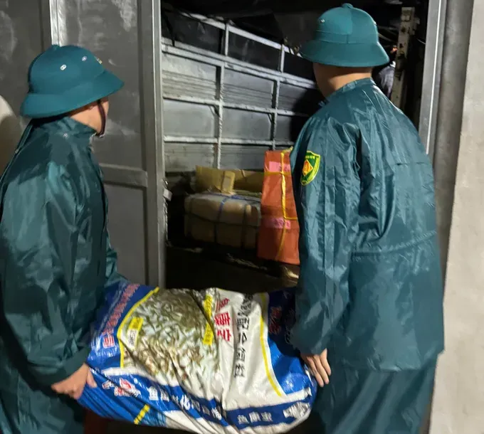 5-di dời khẩn cấp 397 người dân và nhiều đồ đạc .jpg