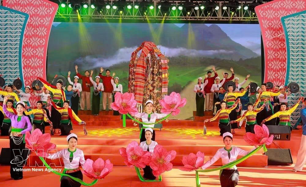 khai-mac-ngay-hoi-van-hoa-dan-toc-muong-lan-thu-2-nam-2025.jpg