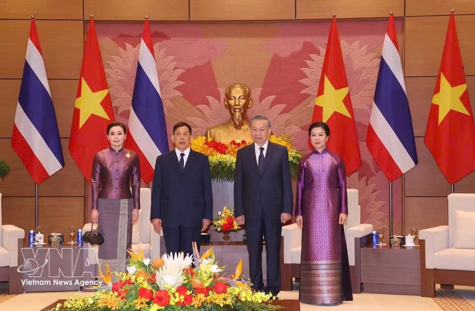 4- đón tiếp.jpg