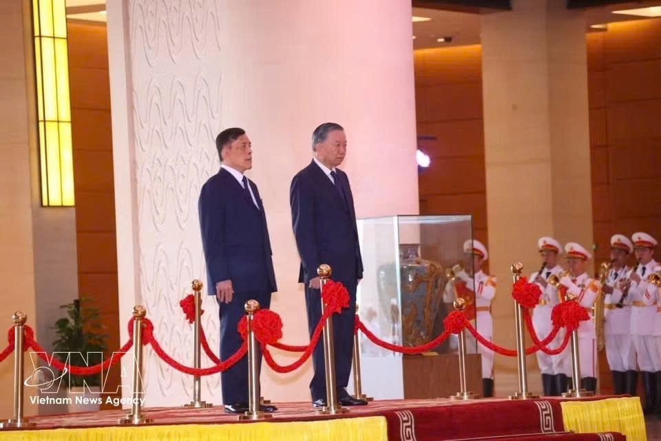 6- đón tiếp.jpg