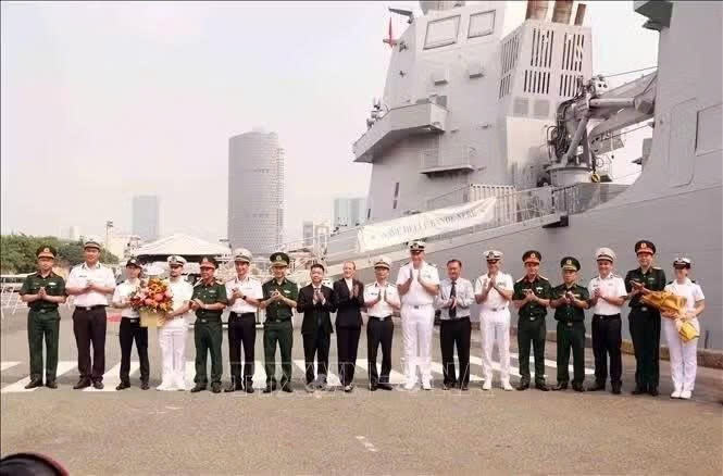 tau-hai-quan-italy.jpg