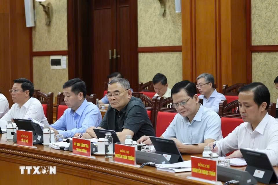 3-.tong-bi-thu-chu-tich-nuoc-chu-tri-phien-hop-thu-hai-thuong-truc-ban-chi-dao-trung-uong-ve-sua-doi-bo-sung-dieu-le-dangjpg