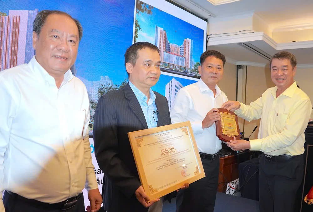 1- Lãnh đạo ban Dân dụng và Sở Y tế TP.jpg