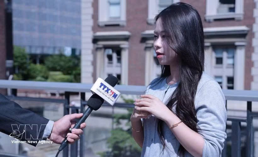 哥伦比亚大学大学生裴河英。图自越通社