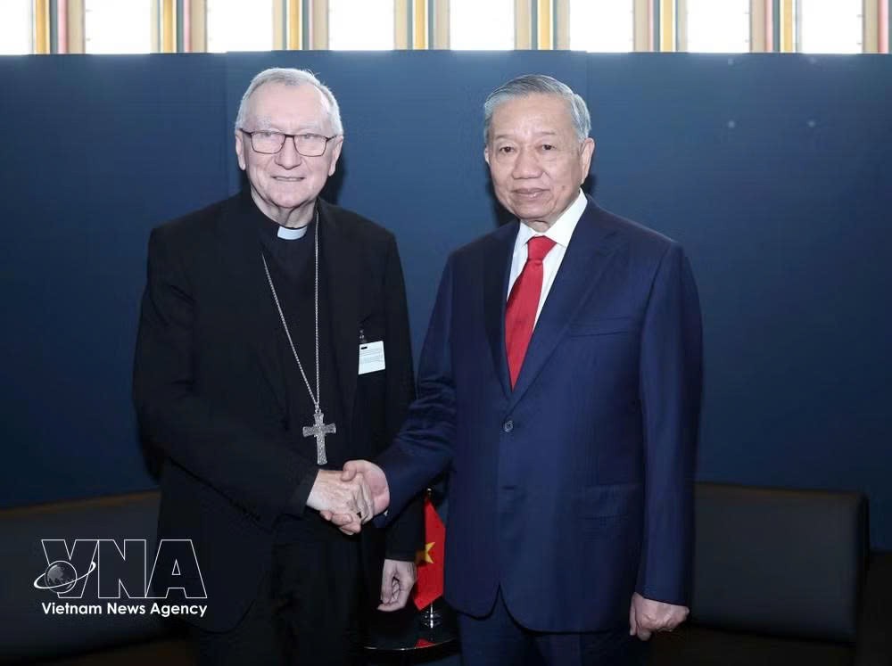 tong-bi-thu-chu-tich-nuoc-to-lam-gap-thu-tuong-toa-thanh-vatican-hong-y-pietro-parolin.jpg