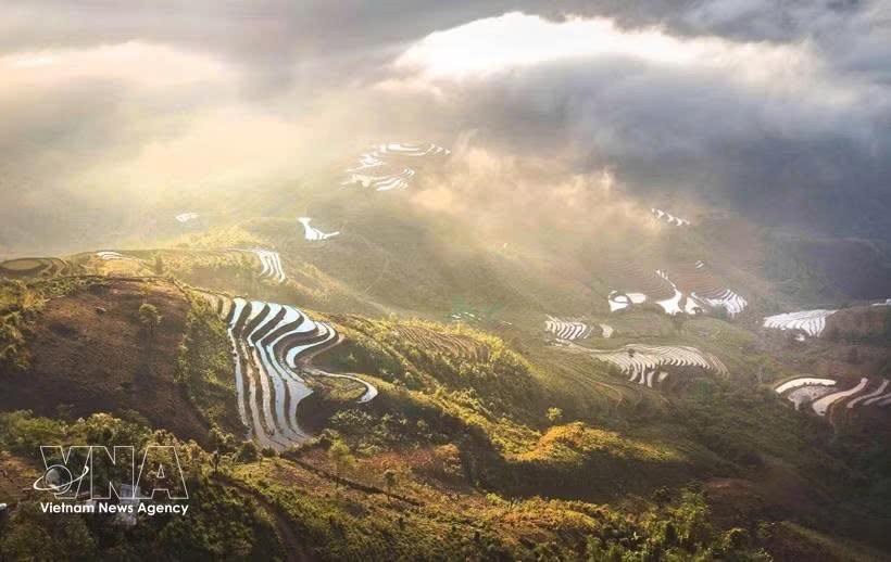 山罗省斜处首次荣获“亚洲最佳新兴旅游目的地”称号。图自越通社