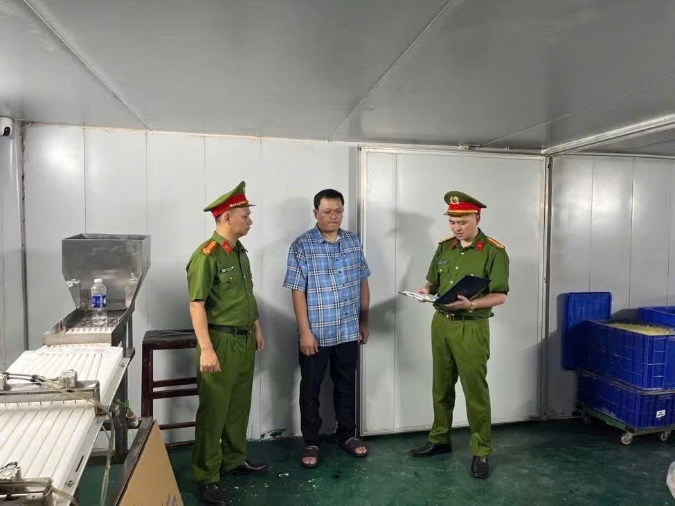 2- Cơ quan điều tra công bố các quyết định tố tụng đối với Nguyễn Thế Vinh.jpg