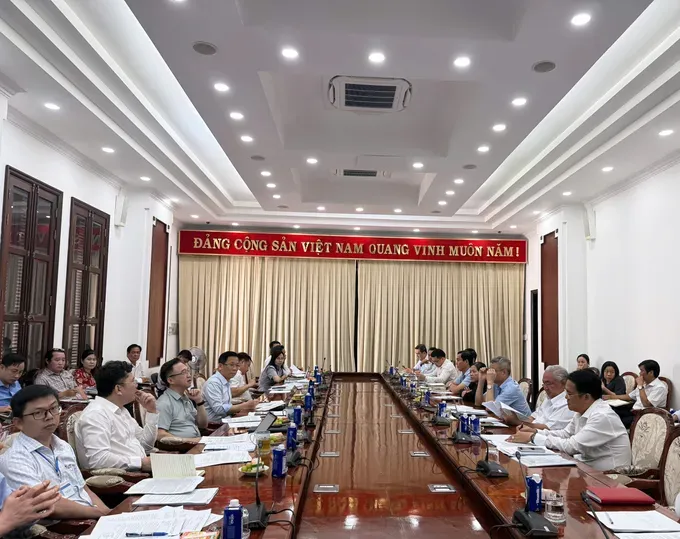 Các đại biểu tham dự buổi làm việc.jpeg