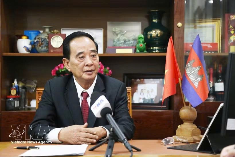柬埔寨高棉—越南协会主席沈吉接受越通社记者采访。图自越通社
