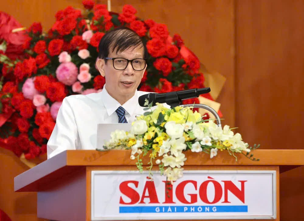 3-Tổng Biên tập Báo SGGP Nguyễn Khắc Văn phát biểu khai mạc tại lễ công bố chương trình.jpg
