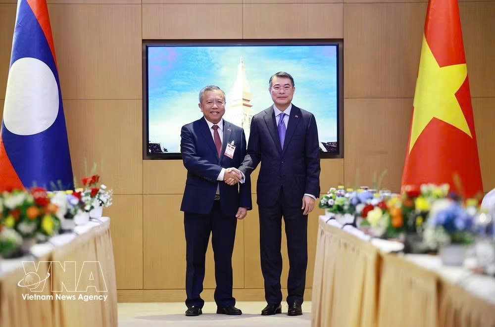 thu-tuong-le-minh-hung-tiep-lanh-dao-cac-to-chuc-chinh-tri-xa-hoi-cua-lao-2.jpg