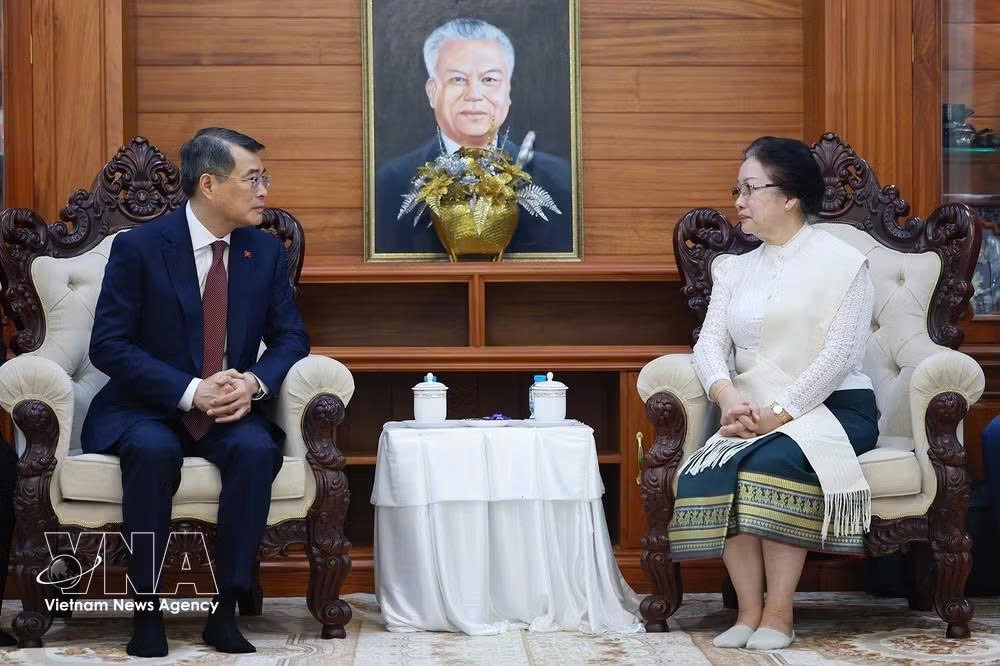 thu-tuong-le-minh-hung-tham-gia-dinh-co-chu-tich-quoc-hoi-lao-xaysomphone-phomvihane.jpg