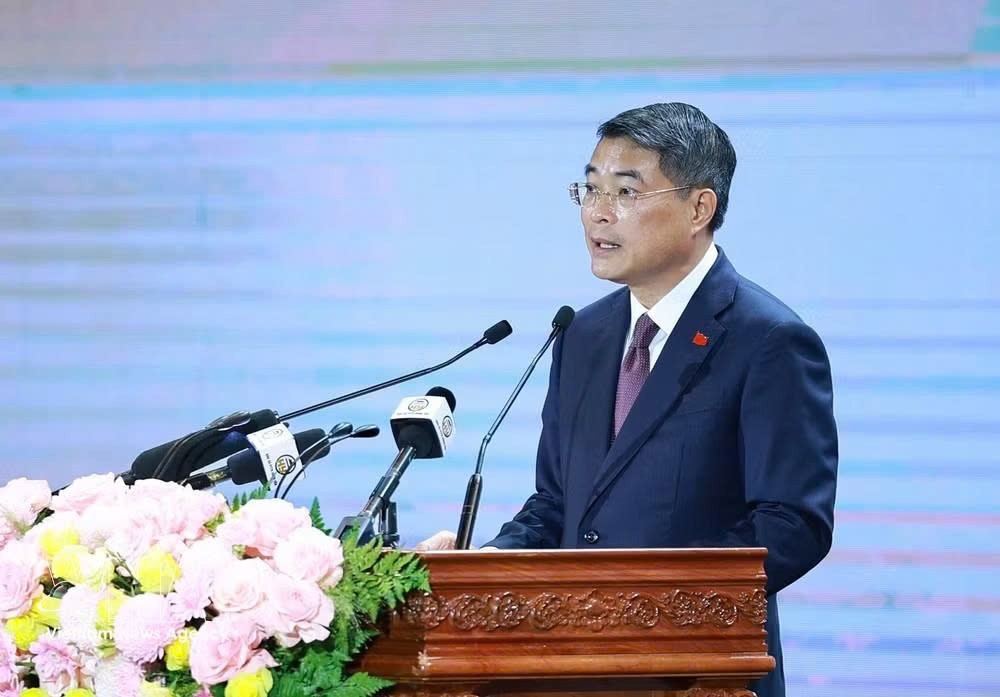 thu-tuong-le-minh-hung-du-hoi-nghi-cong-bo-quy-hoach-tinh-hung-yen-1.jpg