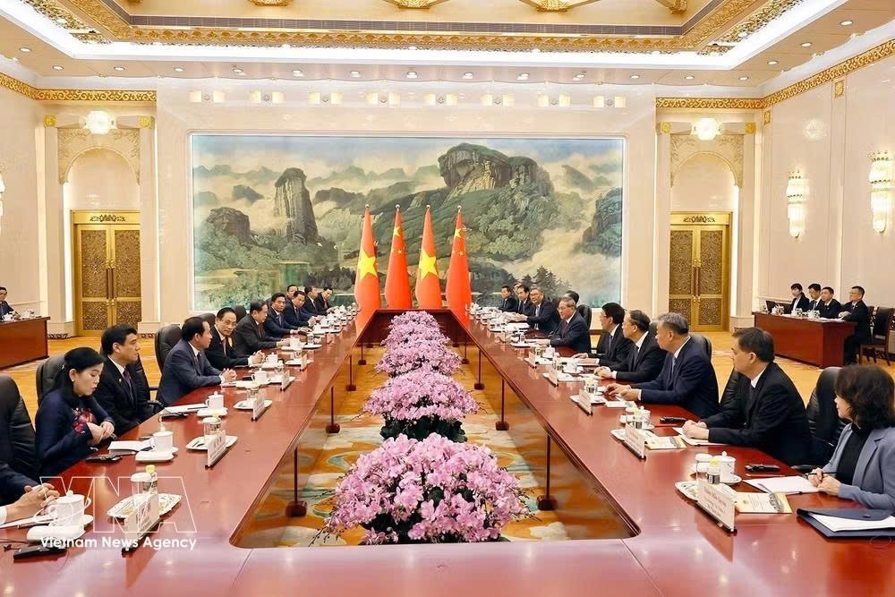 potal-chu-tich-quoc-hoi-tran-thanh-man-hoi-kien-thu-tuong-trung-quoc-ly-cuong-2.jpg