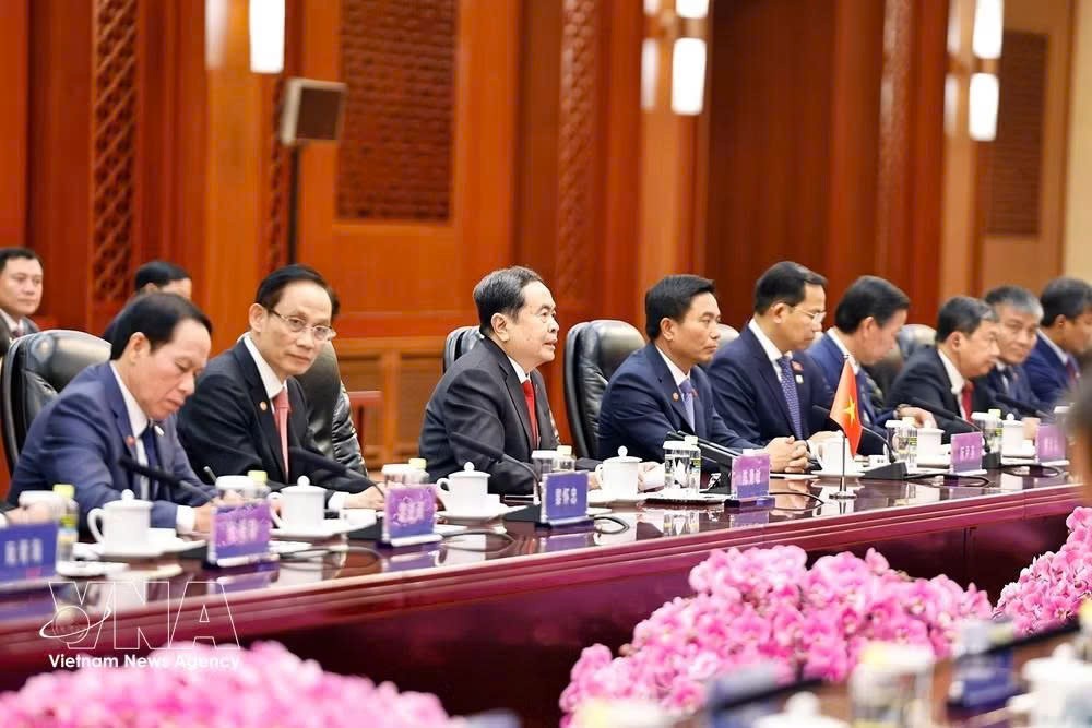 potal-chu-tich-quoc-hoi-hoi-dam-voi-uy-vien-truong-nhan-dai-toan-quoc-trung-quoc-3.jpg