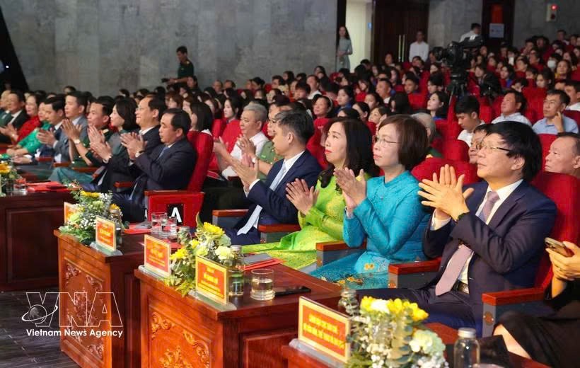 与会代表。图自越通社