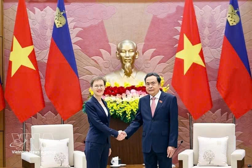 越南国会主席陈青敏会见列支敦士登首相布丽吉特·哈斯。图自越通社