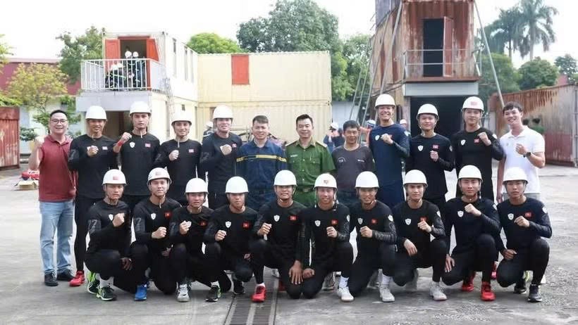 参加2026年世界消防救援锦标赛的越南公安部代表队成员。图自nhandan.vn