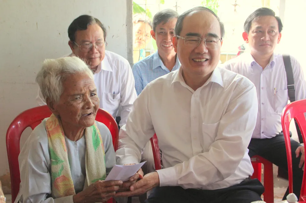 Bí thư Thành ủy TPHCM dự Ngày hội Đại đoàn kết toàn dân tộc tại Trà Vinh ảnh 5