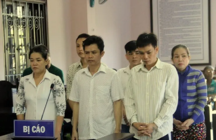 Vì hận thù, con gái thuê người tưới xăng đốt chết cha ruột ảnh 3